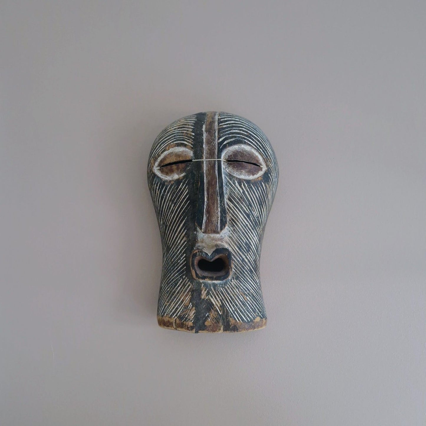 Dance mask, Kifwebe, Songye, Congo.
